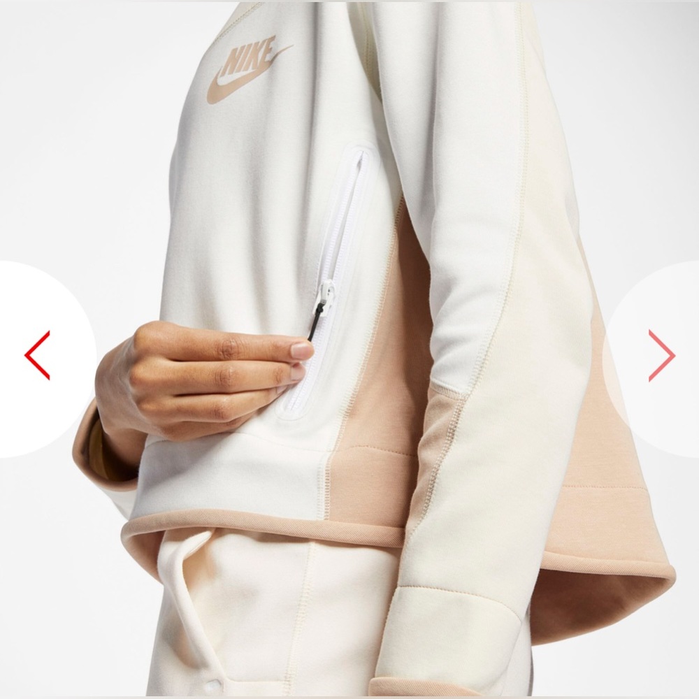 NIKE Sportswear Tech Fleece | women's m top